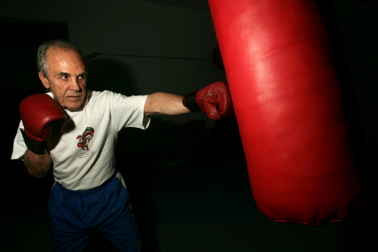 Ex-pugilista e campeão mundial ??der Jofre morre aos 86 anos 3 5912352.133601