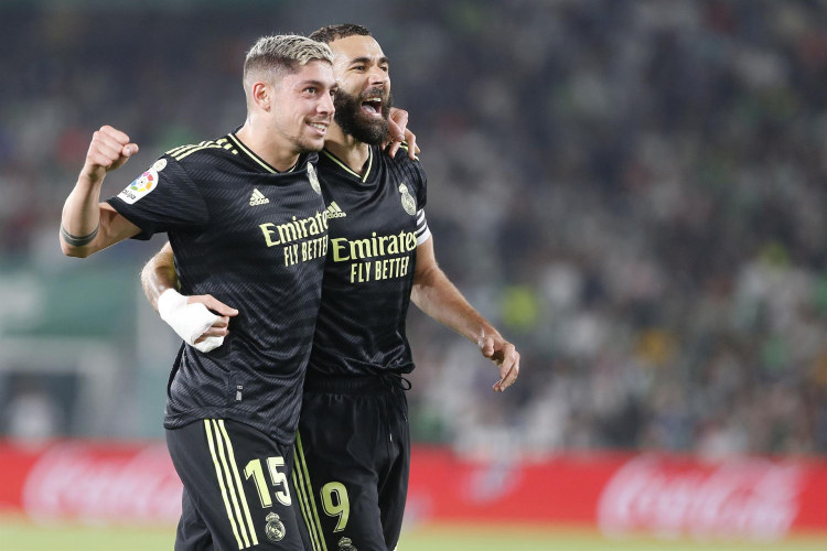 Benzema marca, Real Madrid derrota Elche e dispara na liderança do Espanhol 3 5bdec804963837ca9d6556f378b9945f38fcd24aw