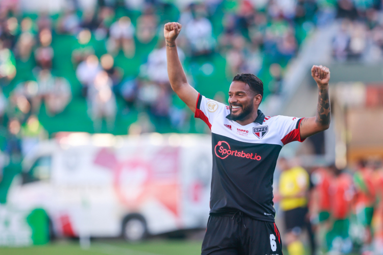 Reinaldo faz dois e São Paulo vence o Juventude por 2 a 1 no Campeonato Brasileiro 3 agf20221023164