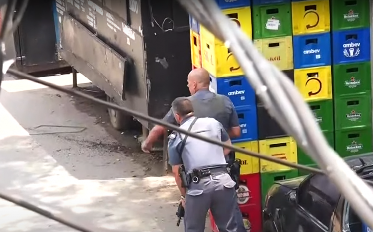 Polícia diz que bandidos tentaram intimidar policiais durante campanha de Tarcísio em favela 3 atentado tarcisio 2
