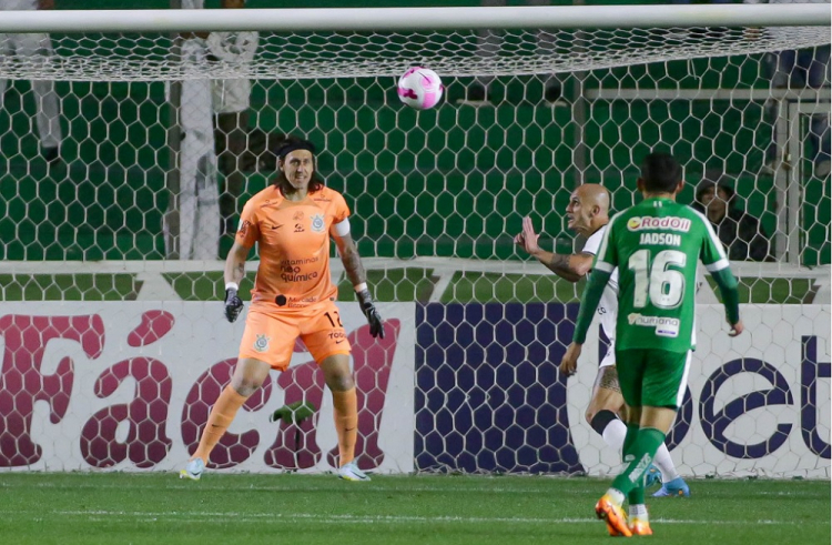Cássio vai jogar contra o Flamengo? Veja o que pensam os médicos e a comissão técnica do Corinthians 5 cassio