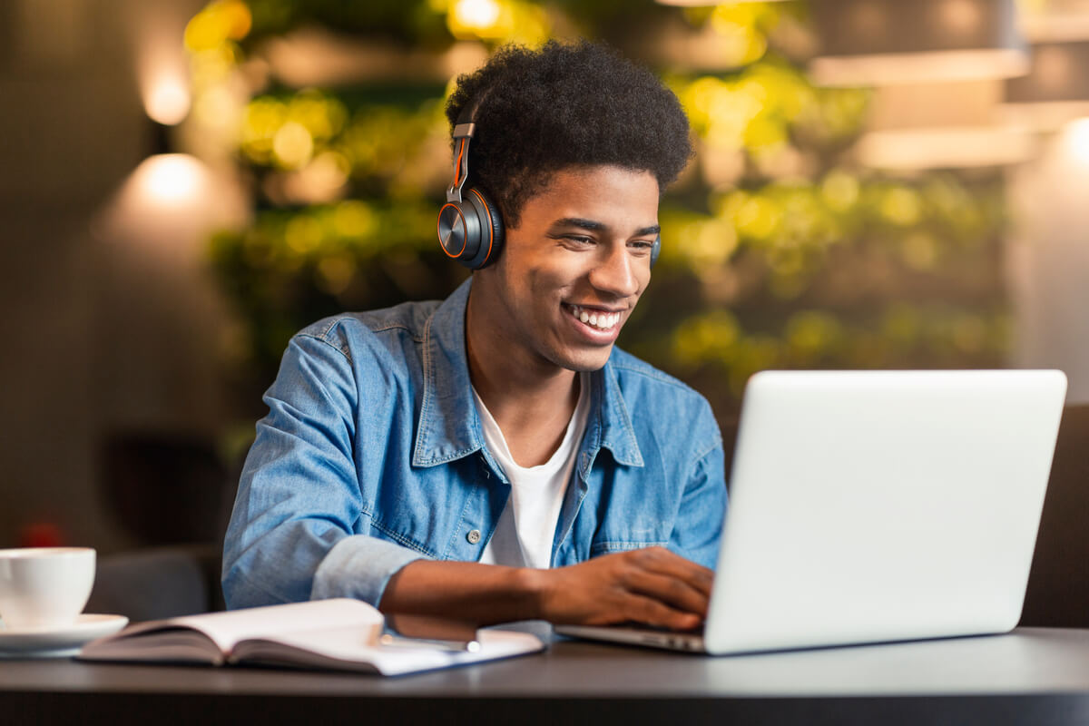 Estar relaxado ajuda a melhorar desempenho nos estudos 