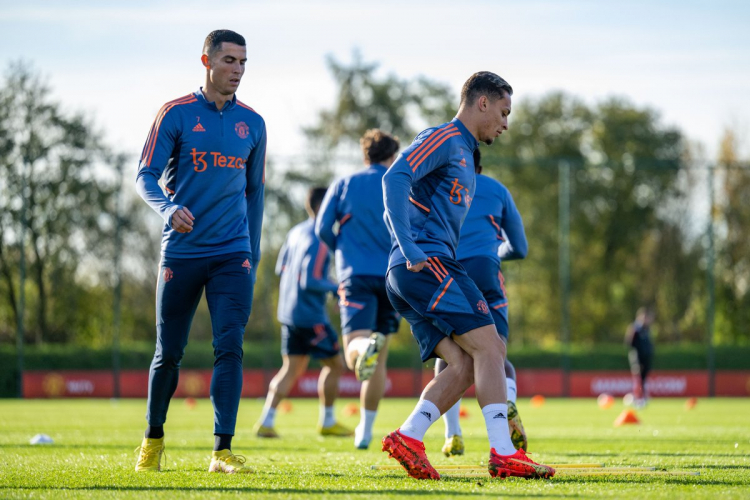 Cristiano Ronaldo é reintegrado ao elenco do Manchester United após ser afastado por ???abandonar??? o clube 3 cr7 e antony