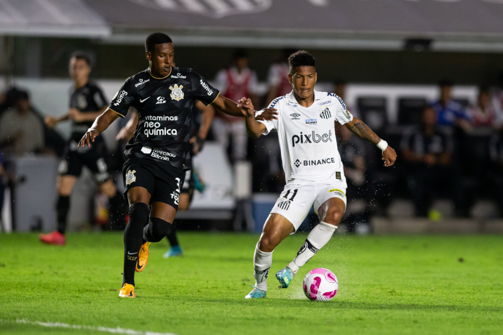 Vila Belmiro pronta para receber jogo entre Corinthians e Santos
