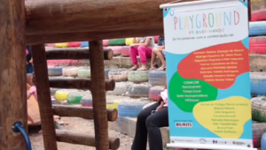 Playground construído próximo a uma favela no Jardim Colombo, zona sul de São Paulo