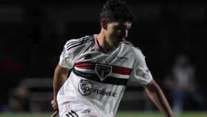 Moreira é lateral-direito formado nas categorias de base do São Paulo