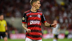 Varela desfalcará o Flamengo na final da Libertadores da América