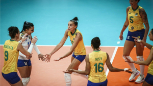 Brasil vence Cazaquistão no mundial de vôlei feminino e segue invicto