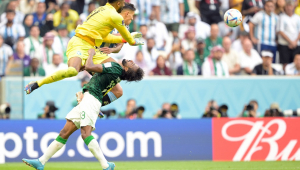 Yasser Al-Shahrani foi cortado da Copa do Mundo após um choque assustador durante a partida contra a Argentina