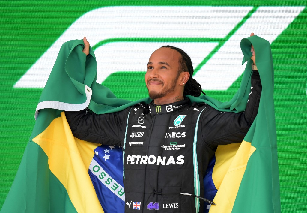 Lewis Hamilton parabeniza Brasil após condenação de Nelson Piquet | Jovem Pan