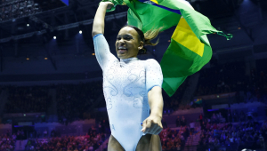 Rebeca Andrade é campeã mundial no individual geral de ginástica