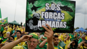 Manifestantes bolsonaristas protestam em frente ao Comando do Exército, em Brasília 07/11/2022