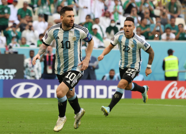 Lionel Messi abriu o placar para a Argentina contra a Arábia Saudita