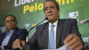 O presidente do Partido Liberal do Brasil, Valdemar Costa Neto, participa de uma entrevista coletiva em Brasília