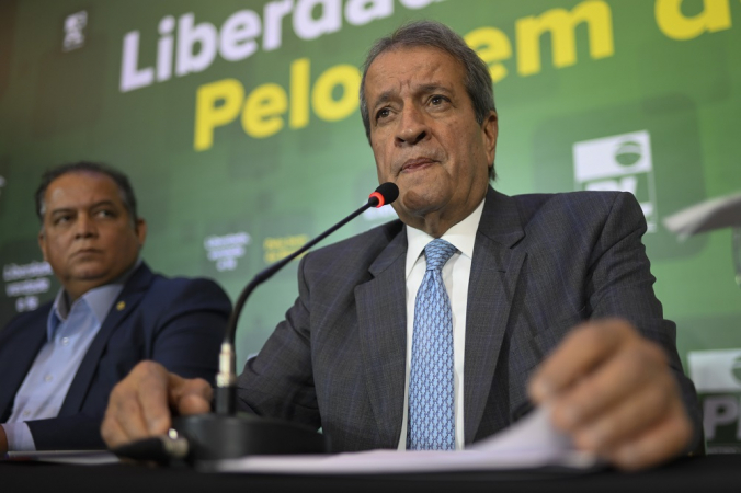 O presidente do Partido Liberal do Brasil, Valdemar Costa Neto, participa de uma entrevista coletiva em Brasília