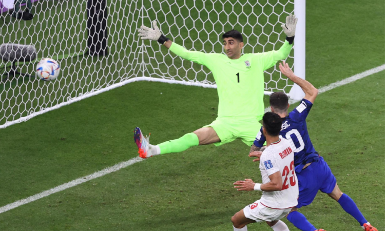 Estados Unidos vencem o 'rival' Irã e se garantem nas oitavas de final da  Copa do Mundo