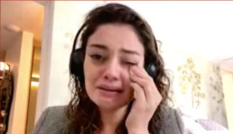 Sophie Charlotte chorando