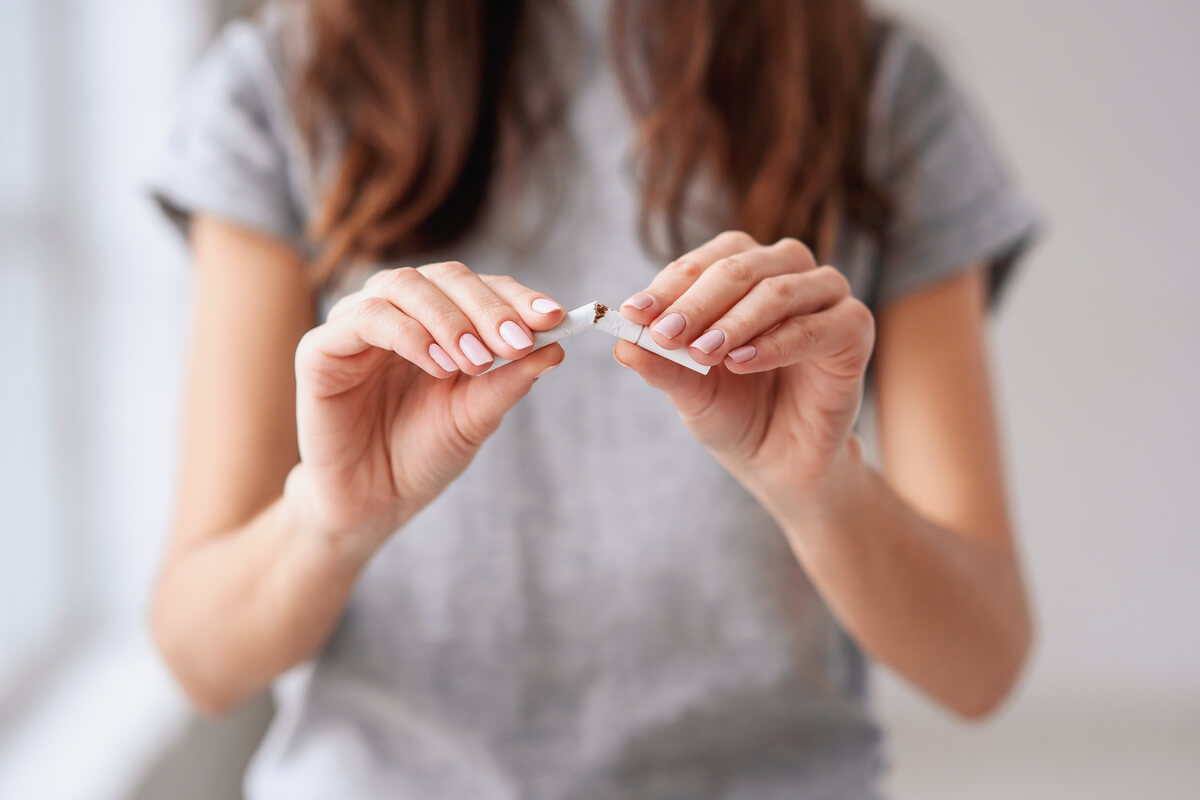 Nicotina afeta a saúde da pele e de todo o corpo 