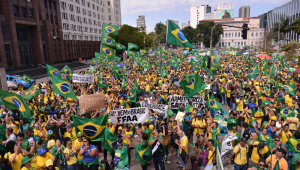 Manifestantes contestam a vitória de Lula (PT) sobre Jair Bolsonaro (PL)