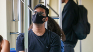 Máscara volta a ser obrigatória no transporte público de São Paulo a partir deste sábado