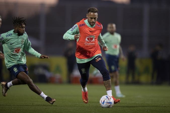 Neymar e Fred participaram do terceiro treino preparatório para a Copa do Mundo
