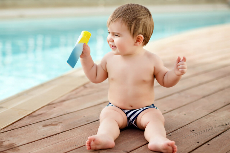 Saiba como proteger os bebês no verão