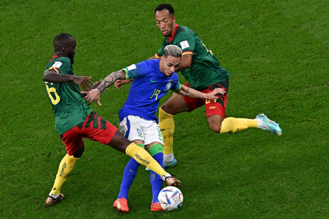 Antony foi um dos principais jogadores do Brasil no duelo contra Camarões