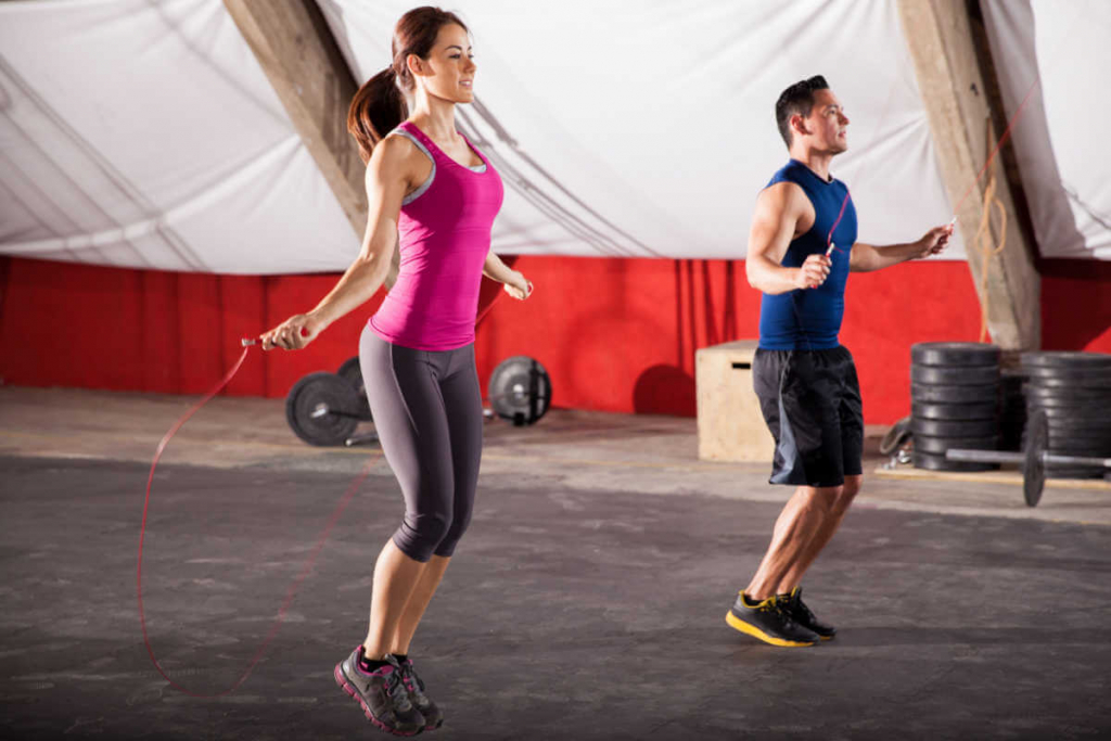 Pular corda aquece o corpo antes do treino – Benevita Wellness Assessoria  Esportiva