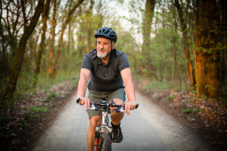 Conheça os desafios de começar a pedalar quando adulto