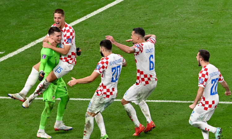 Croácia mantém 100% de aproveitamento em disputa de pênaltis em Copas do  Mundo