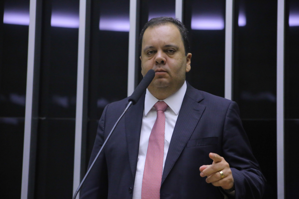 União foi o 2º partido que mais deu voto ao governo, diz Celso Sabino