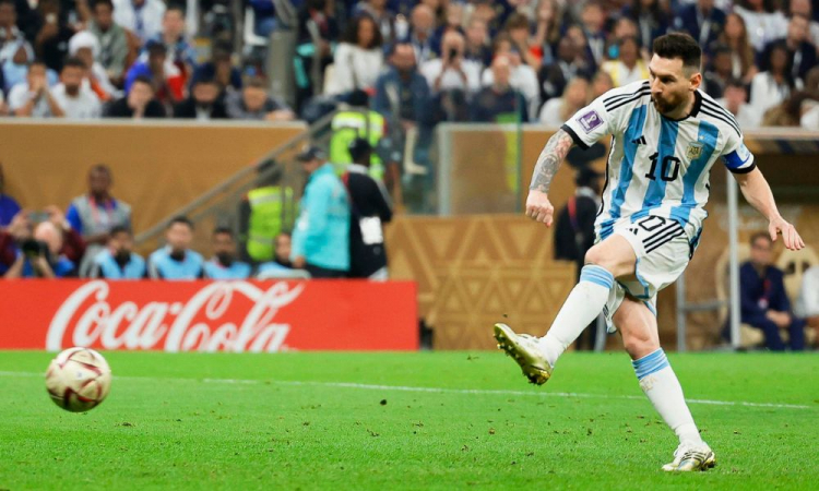 Messi bate primeiro pênalti da Argentina e brasileiros dizem que