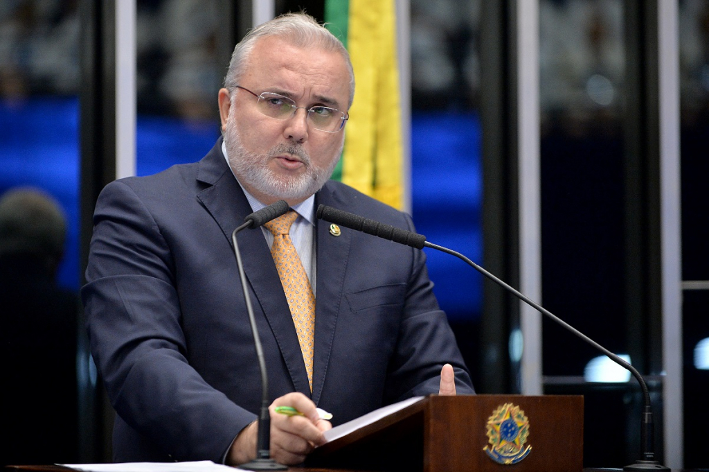Prates fala em ‘deixar de lado’ Política de Paridade de Importação da Petrobras