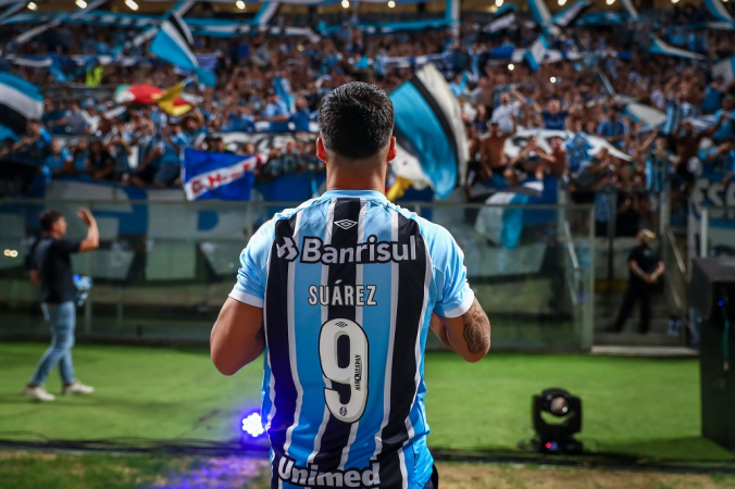 Suárez responde se deixaria o Grêmio para jogar com Messi na MLS