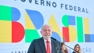 Presidente Lula em cerimônia de sanção de lei que passa a considerar os Agentes Comunitários de Saúde e os Agentes de Combate às Endemias como profissionais de saúde, com profissões regulamentadas