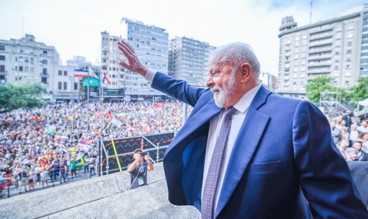 Presidente da República, Luiz Inácio Lula da Silva, durante cerimônia de outorga da distinção - Compromisso Ambiental, - da Prefeitura de Montevidéu - Uruguai
