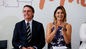 Ex-presidente Jair Bolsonaro e sua esposa Michelle Bolsonaro
