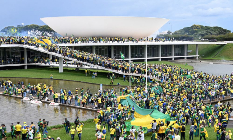 invasão em Brasília