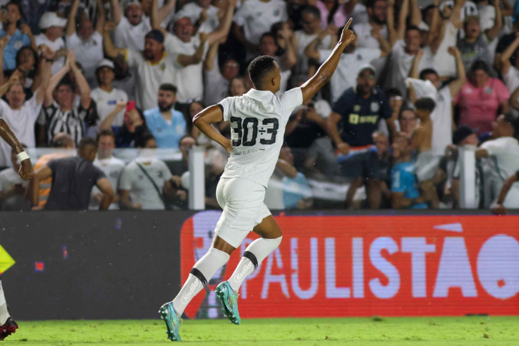 Vila Belmiro pronta para receber jogo entre Corinthians e Santos