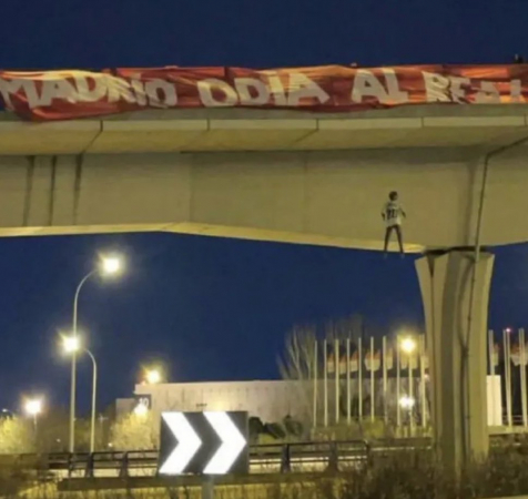 Torcedores do Atlético de Madrid simularam enforcamento de Vinicius Júnior antes de clássico com o Real