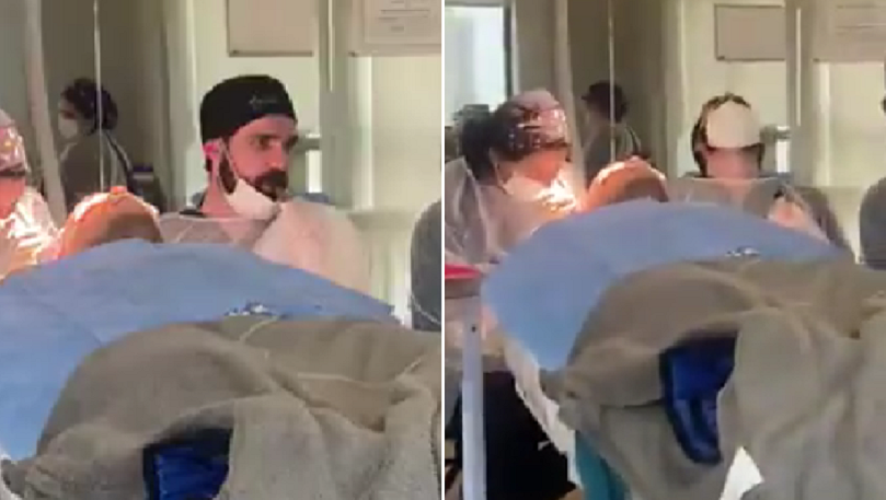 Vídeo de médico fumando vape durante procedimento cirúrgico