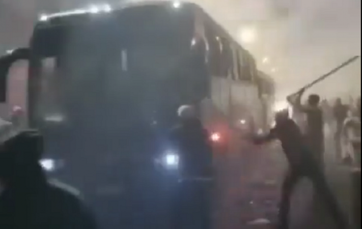 Ônibus da Gaviões da Fiel foi destruído por membros da Mancha Verde