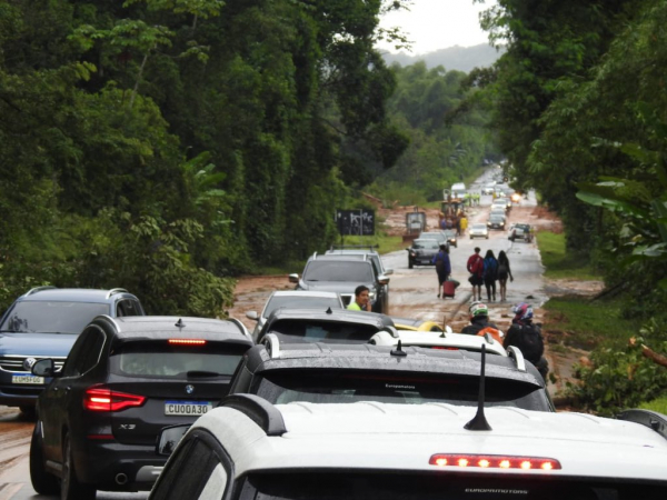 São Sebastião foi outra área fortemente afetada pelas chuvas deste domingo, 19