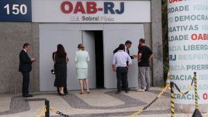 Edifício que sedia a Ordem dos Advogados do Rio de Janeiro (OAB-RJ), no Centro do Rio de Janeiro, precisou ser esvaziado por causa de uma ameaça de bomba, no fim da manhã desta quarta- feira, 15