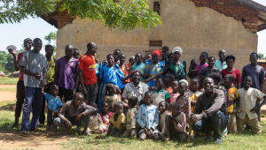 ugandês com 102 filhos