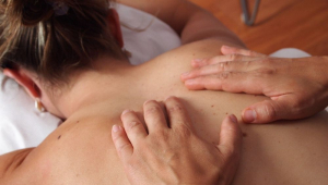 Foto de massagem em paciente