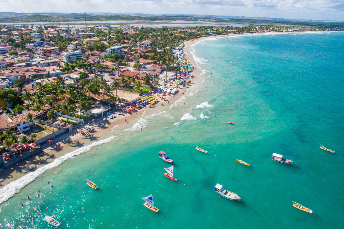 Porto de Galinhas foi eleito o oitavo destino mais acolhedor do mundo pelo prêmio Traveller Review Awards 2023 