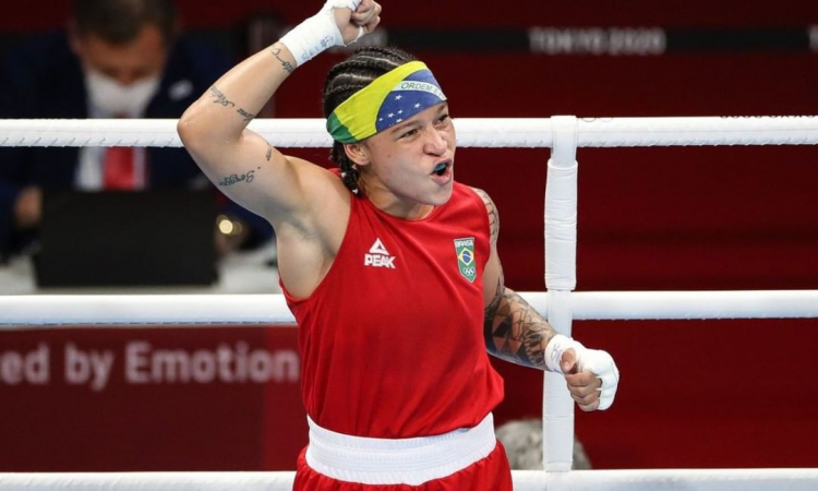 Beatriz Ferreira está na semifinal do Mundial de Boxe