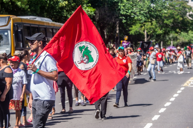 Marcha Unificada encerra protestos liderados pelo MST em Porto Alegre
