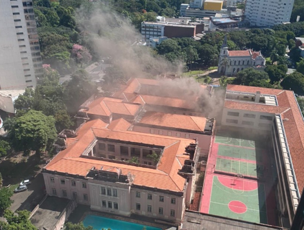 Incêndio no Instituto de Educação de Minas Gerais (IEMG)